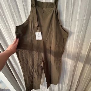 Womens Jumpsuit. XL